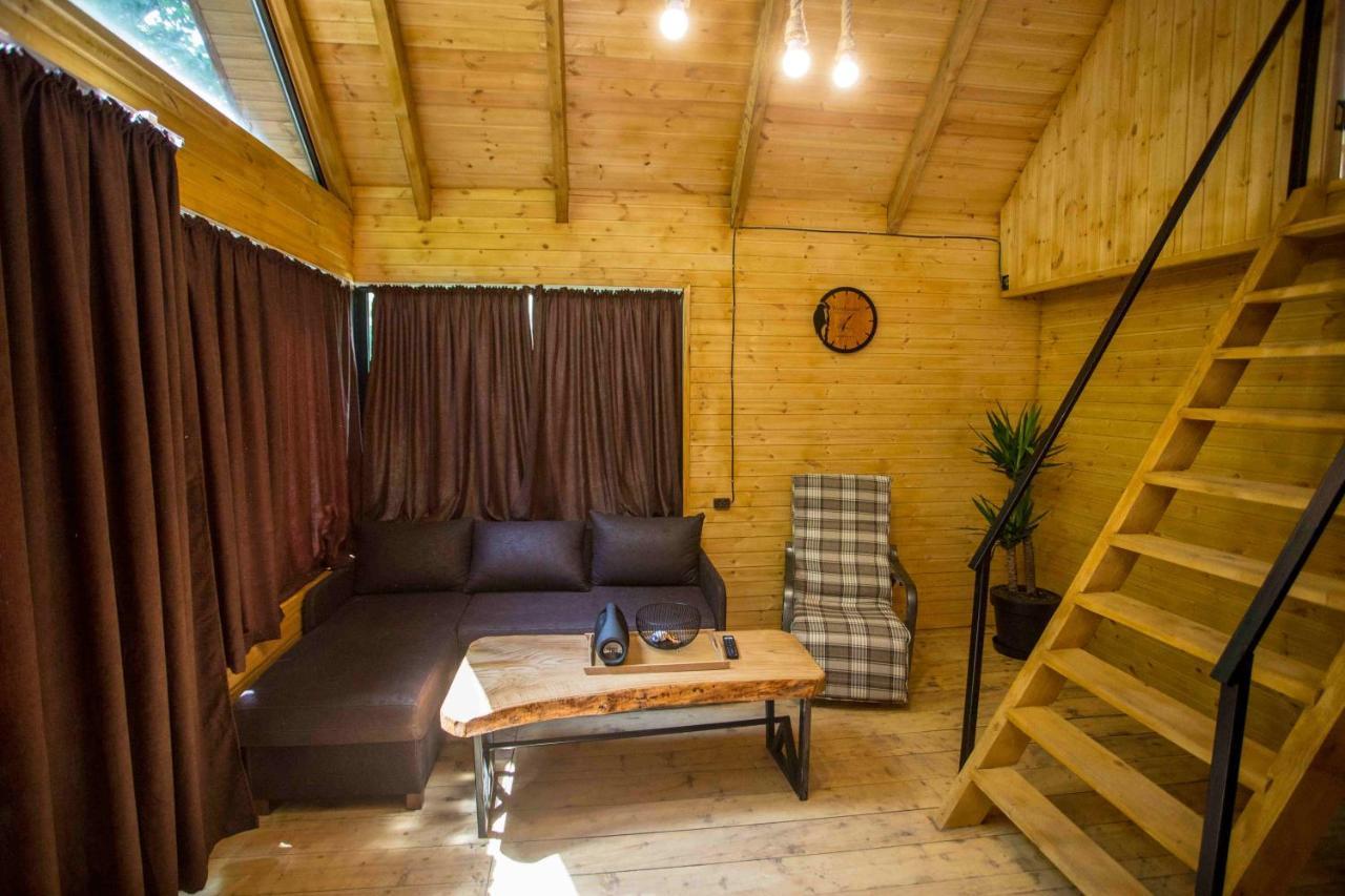 Woodpecker Ვუდფექერი Villa Batumi Exterior foto
