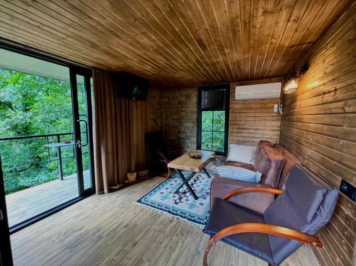 Woodpecker Ვუდფექერი Villa Batumi Exterior foto